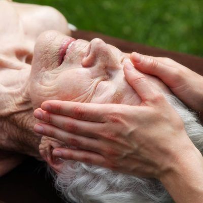 Masaje geriátrico en Lima Adulto Mayor - Shiatsu Imoa